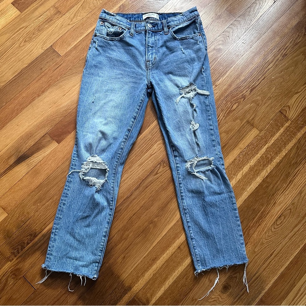 Abercrombie & Fitch Boyfriend Jeans Women’s Size 27 / 4 Mid Rise Distressed